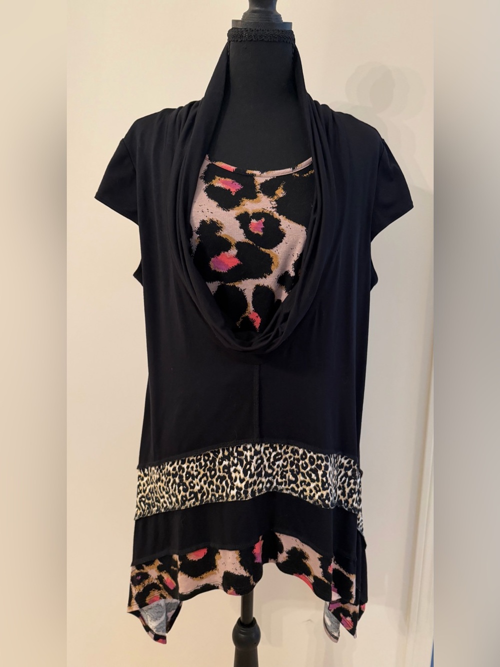NWT Artsy Coco Bianco Soft Black Layered Cowl Neck Tunic with Leopard Accents L